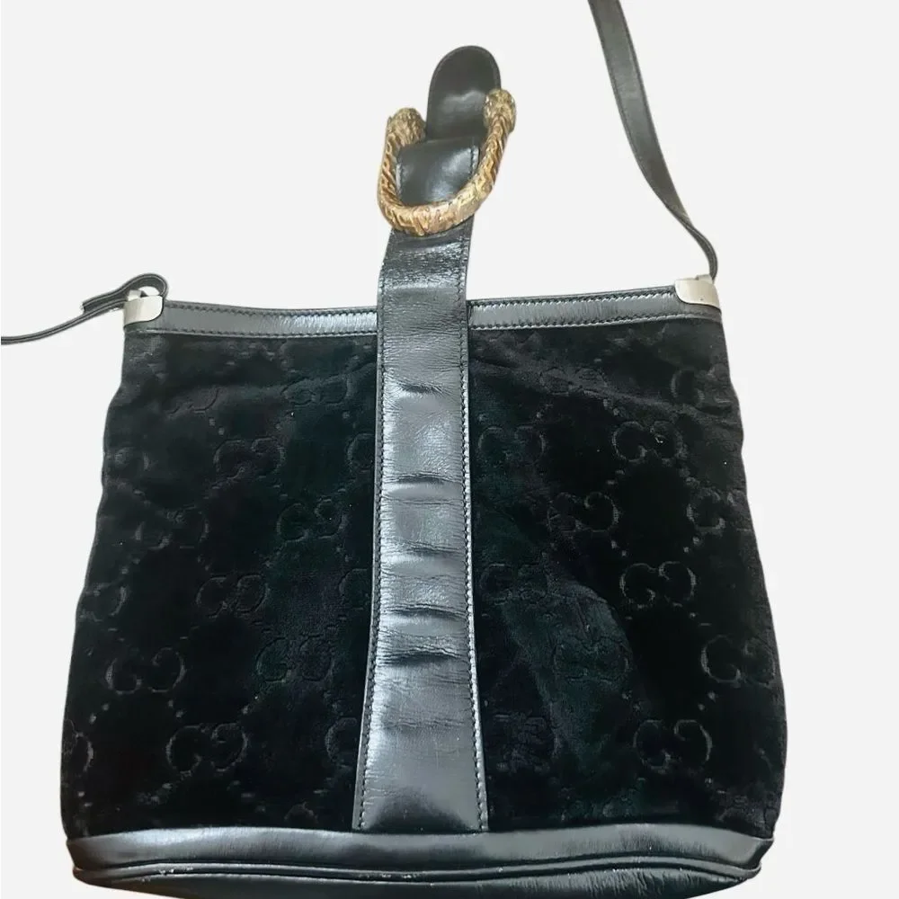 Gucci Rare Black Shoulder Bag with Gold Accent - Picture 6 of 15